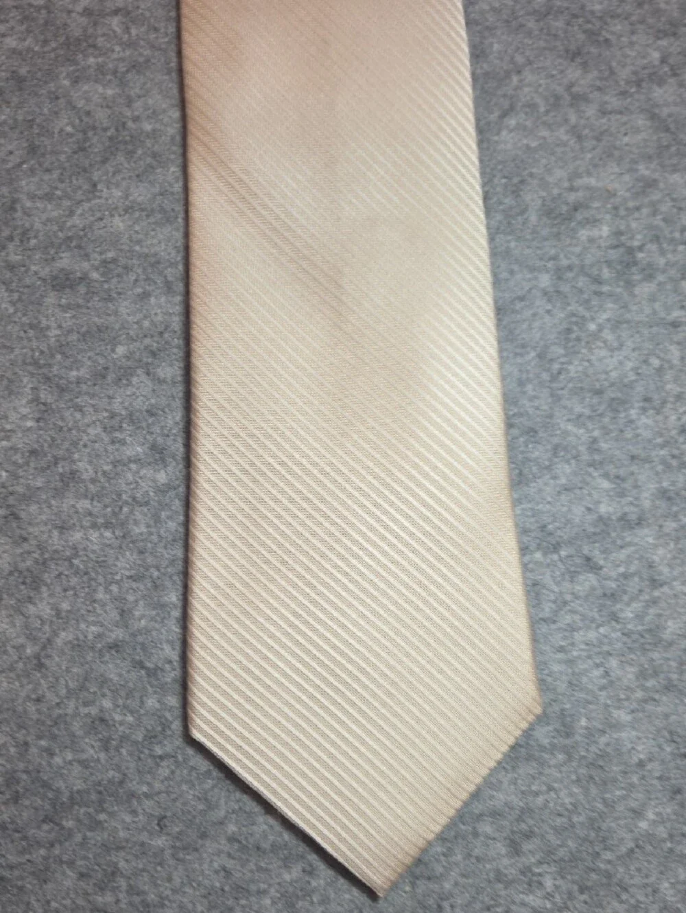 Nicole Miller Men's Light Champagne Textured Striped 100% Silk Tie 4x57.5